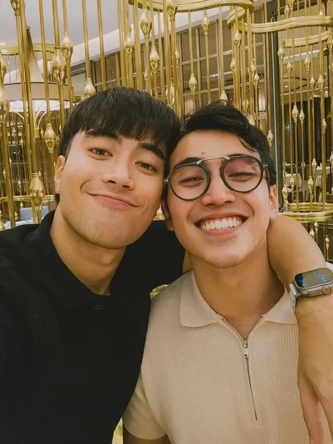 Potret Kebersamaan Vidi Aldiano Bareng Adik-adiknya yang Kini Tinggal Kenangan