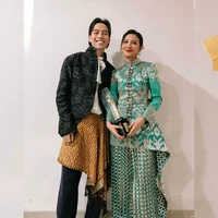Sheila Dara masih berkabung dengan kepergian suaminya, Vidi Aldiano, yang menghembuskan nafas terakhir pada Sabtu (7/3/26). Momen manis saat Sheila memanggil suaminya dengan sebutan suami selamanya di FFI 2025 kini menjadi kenangan yang tak terlupakan. Foto: TikTok/@vidi.aldiano