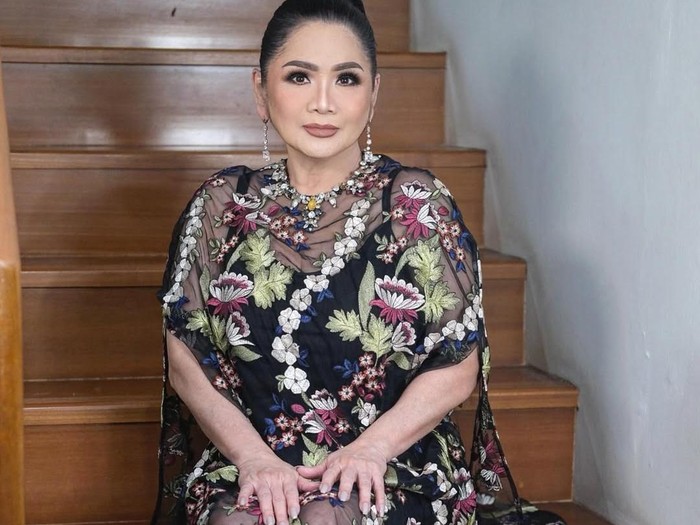 vina panduwinata