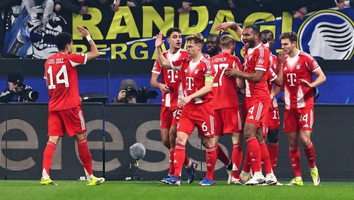BERGAMO, ITALY - MARCH 10: Josip Stanišić of FC Bayern Muenchen celebrates with teammates after scoring their teams first goal during the UEFA Champions League 2025/26 Round of 16 First Leg match between Atalanta BC and FC Bayern München at Stadio di Bergamo on March 10, 2026 in Bergamo, Italy. (Photo by Luca Amedeo Bizzarri/Getty Images)