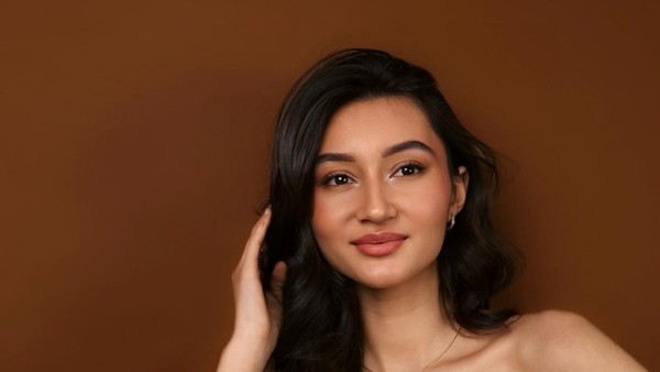Potret Cantik Ayu Kynbraten, Semifinalis Miss Norwegia Keturunan Indonesia