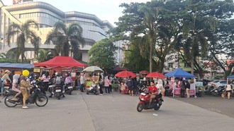 Berburu Takjil di GDC Depok