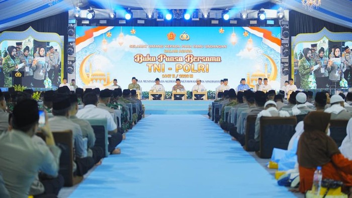 Buka bersama keluarga besar TNI-Polri. (Dok. ist)
