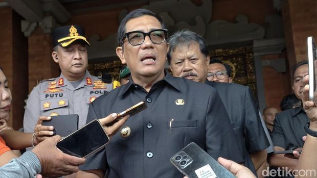 Bupati Tabanan I Komang Gede Sanjaya.