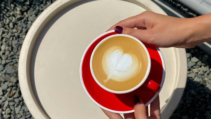 Coffee shop tersembunyi dalam gang di berbagai daerah