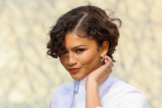 Zendaya dan Tom Holland diketahui menikah dalam sebuah upacara intim di Italia pada awal tahun ini. Kabar pernikahan tersebut dikonfirmasi oleh stylist sekaligus sahabat dekat Zendaya, Law Roach, saat berbicara dengan wartawan di karpet merah Actor Awards 2026 awal bulan ini. (Foto: Marc Piasecki/WireImage)