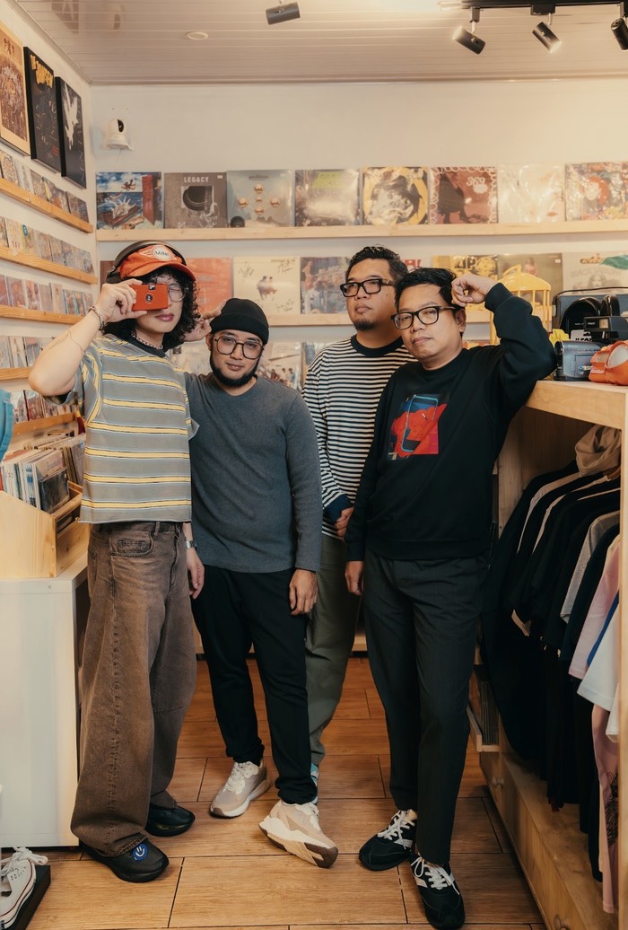 Band Hidden Message merayakan 20 tahun karier dengan merilis single baru Rasa Ini Takkan Pernah Mati yang hadir dengan aransemen modern dan enerjik.