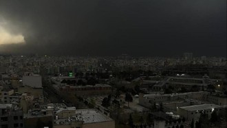 Hujan Hitam Menyeramkan Turun di Iran, Ini Peringatan Ilmuwan