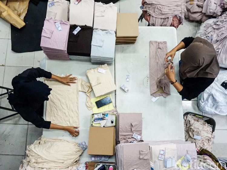 Industri Rumahan Fesyen Muslim Kebanjiran Pesanan Jelang Lebaran