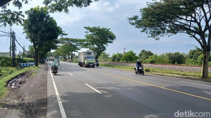 Jalan jalur Pantura Rejoso-Nguling, Pasuruan