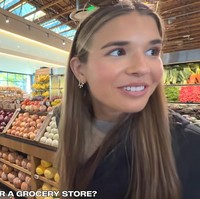 Dalam video unggahannya, Kai Trump juga sempat mengeluhkan bahwa semua produk yang dijual di supermarket Erewhon sangat mahal. “Aku sepertinya harus mengajukan kebangkrutan,” ucap Kai Trump dalam video YouTube miliknya. Foto: Dok. YouTube Kai Trump