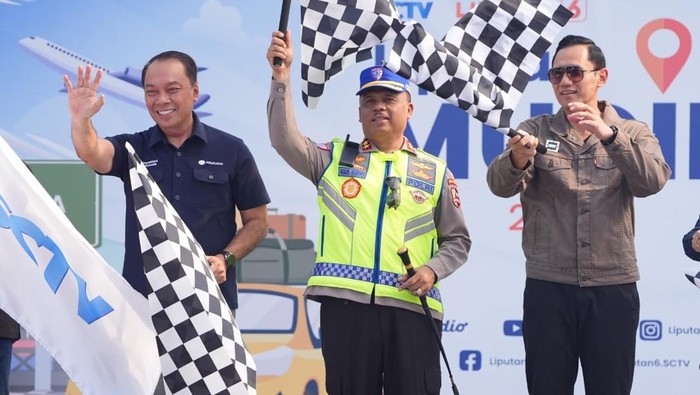 Kakorlantas Polri Irjen Agus Suryonugroho melepas tim liputan mudik media