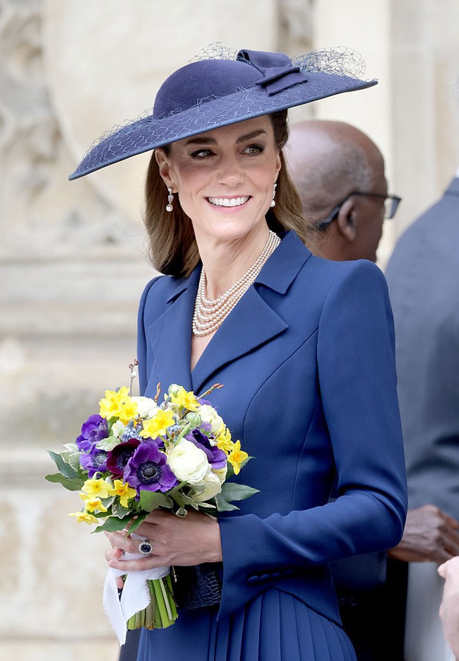 Penampilan Kate Middleton saat menghadiri perayaan Commonwealth Day di London pada Senin (9/3/2026) mencuri perhaian. Dalam acara tahunan tersebut, Kate tampil anggun dengan gaya klasik yang dinilai semakin mencerminkan sosok calon ratu Inggris.  Foto: Samir Hussein/WireImage/Samir Hussein