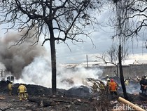 Kebakaran Pabrik Mebel di Bandung Merembet ke Gudang Rongsok dan Konveksi