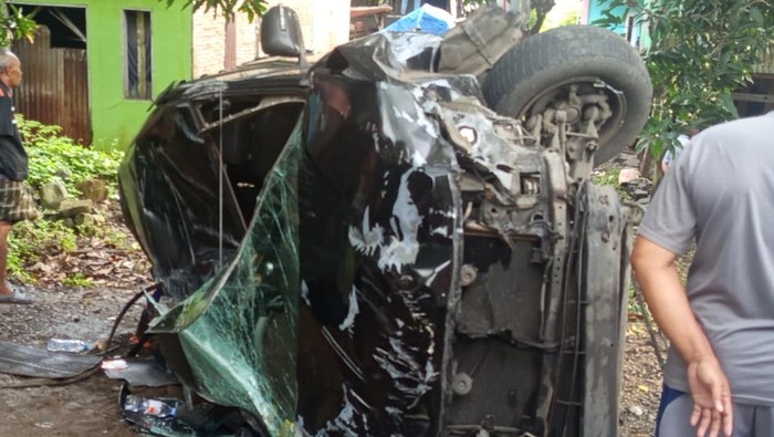 Kecelakaan beruntun di Takalar tewaskan bocah 12 tahun.