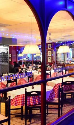 Restoran Kosong, Tapi Keluarga Ini Tetap Diusir! Ternyata karena Hal Ini