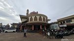 Merah-merah Masjid Baiturrahman di Depok
