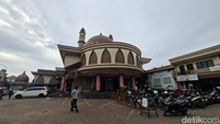 Masjid Baiturrahman, Si Masjid Merah nan Ikonik di Depok