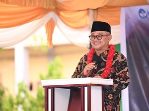 Mendikdasmen Jelaskan Alasan Sekolah Daring Batal: Pertimbangan Akademik