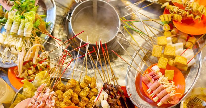 Pelanggan Patahkan Tusuk Sate, Pedagang Usul Denda Rp86 Ribu per Tusuk!