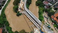 Pembangunan jembatan permanen ini memiliki nilai anggaran sekitar Rp63,97 miliar yang bersumber dari Anggaran Pendapatan dan Belanja Negara (APBN) melalui Kementerian Pekerjaan Umum.   