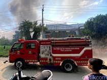 Dugaan Awal Kebakaran Pabrik Mebel di Babakan Ciparay