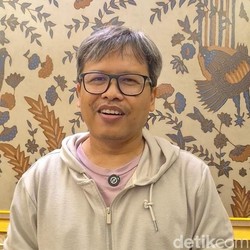 Eka Kurniawan Bakal Rilis Novel Terbaru, Judulnya Coreng Hitam