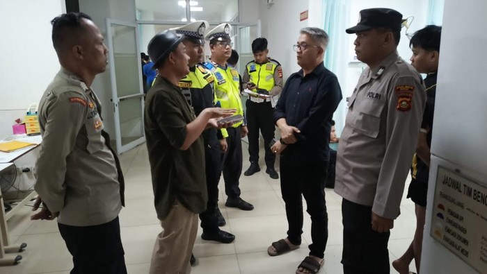 Polisi mendatangi rumah sakit wanita tewas tertemper kereta