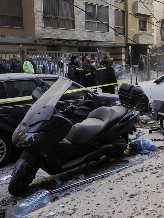 Pusat Kota Beirut Porak-poranda Usai Serangan Israel