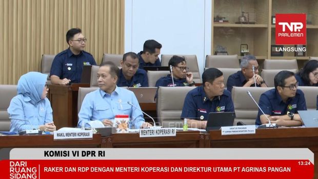 Rapat DPR dengan Menkop-Agrinas soal impor pikap India batal, Rabu (11/3/2026). (Tangkapan layar TV Parlemen)