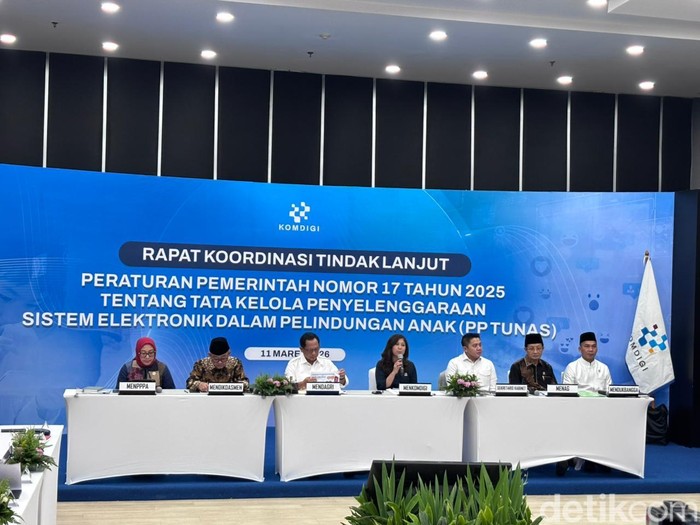 Rapat medsos anak