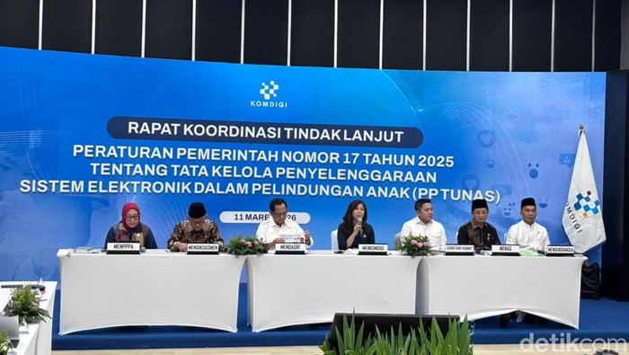 Rapat medsos anak