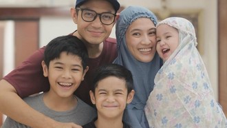 Tradisi Lebaran Dude Harlino: Kumpul Keluarga Jadi Momen Utama