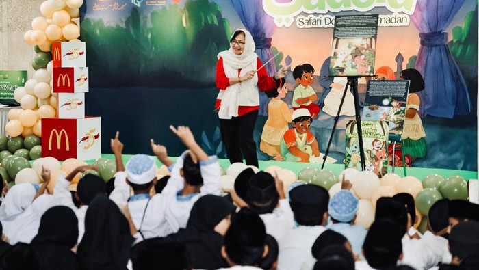 Sebanyak 500 anak mengikuti Safari Dongeng Ramadan di Masjid Istiqlal, Jakarta. Kegiatan ini menghadirkan dongeng interaktif tentang kebaikan dan kepedulian.