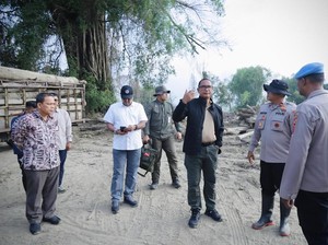 BNPP Kerahkan 6 Ekskavator, Bersihkan Jalan Pasca Banjir Aceh