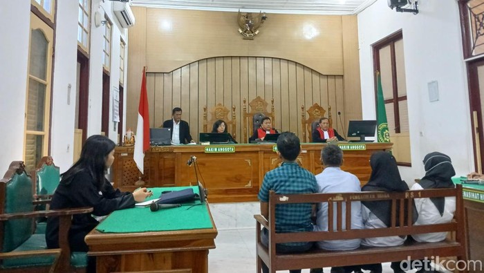 Sidang kasus korupsi BOS 885 juta terdakwa mantan Kepala Sekolah SMAN 19 Medan dkk di Pengadilan Negeri (PN) Medan, Rabu(11/3/2026)