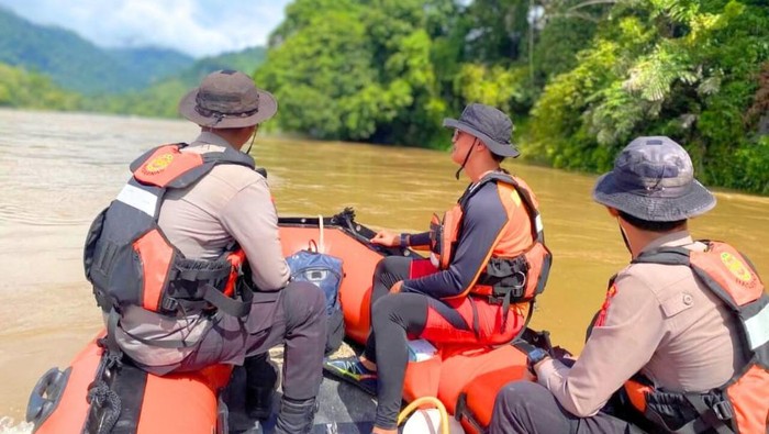 Tim SAR Gabungan kembali menyisir Korban di Sungai Kayan.