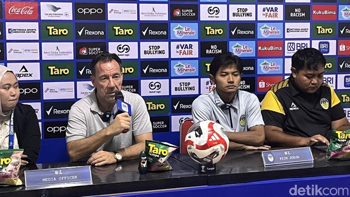 PSIM Jogja ditahan imbang Persijap Jepara dengan skor 2-2. Pelatih PSIM, Jean-Paul van Gastel mengakui banyak kesalahan yang dilakukan kedua tim.