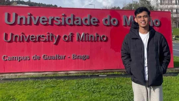 Zair saat menjalani program pertukaran pelajar di Portugal