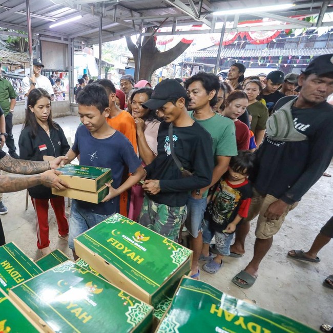 2.000 Porsi Makanan Bergizi Dibagikan Saat Ramadan