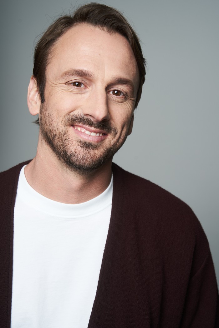 Adam McArthur Pengisi Suara Yuji Itadori di Jujutsu Kaisen