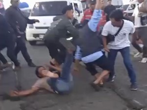 Ricuh di Pelabuhan Gilimanuk, Sopir Travel Adu Jotos dengan Petugas Kapal