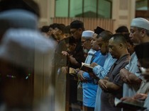 Antusias Jemaah Iktikaf di Masjid Raya Habiburrahman Bandung