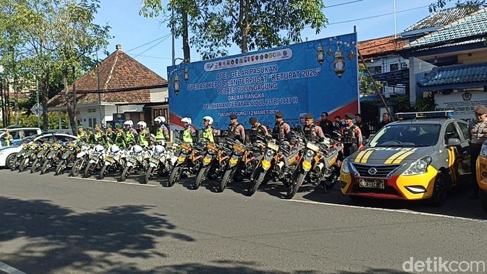Apel Gelar Pasukan Operasi Kepolisian Terpusat Ketupat 2026 di Tulungagung.