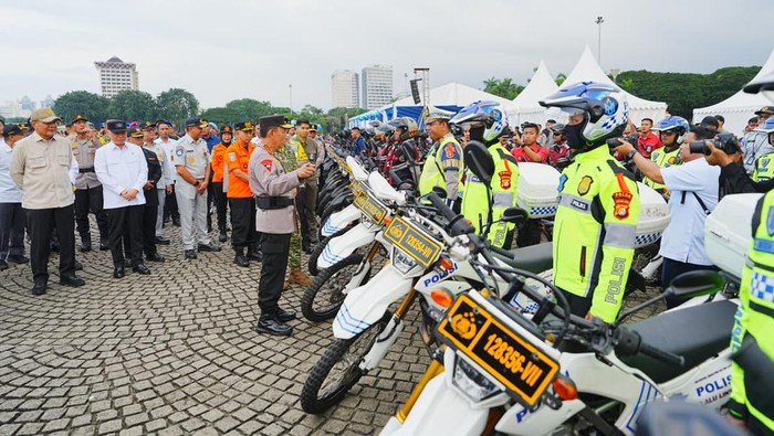 Apel gelar pasukan Operasi Ketupat 2026 untuk pelayanan perayaan Idul Fitri digelar di Monas, Jakarta Pusat (Foto: dok. Polri)