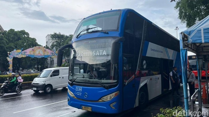 Bus wisata Jakarta