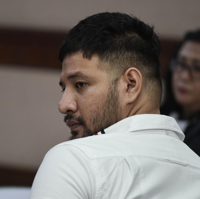 Ekspresi Ammar Zoni Dituntut 9 Tahun Penjara dalam Kasus Narkotika