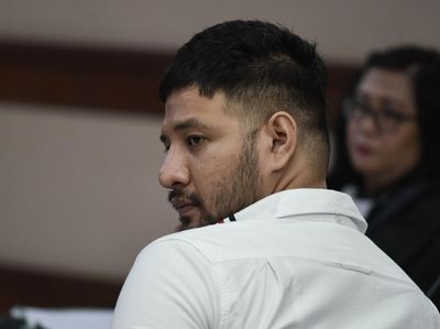 Ekspresi Ammar Zoni Dituntut 9 Tahun Penjara dalam Kasus Narkotika