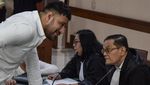 Ekspresi Ammar Zoni Dituntut 9 Tahun Penjara dalam Kasus Narkotika