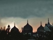 Jadwal Buka Puasa 3 Zona Waktu Indonesia Hari Ini 18 Maret 2026